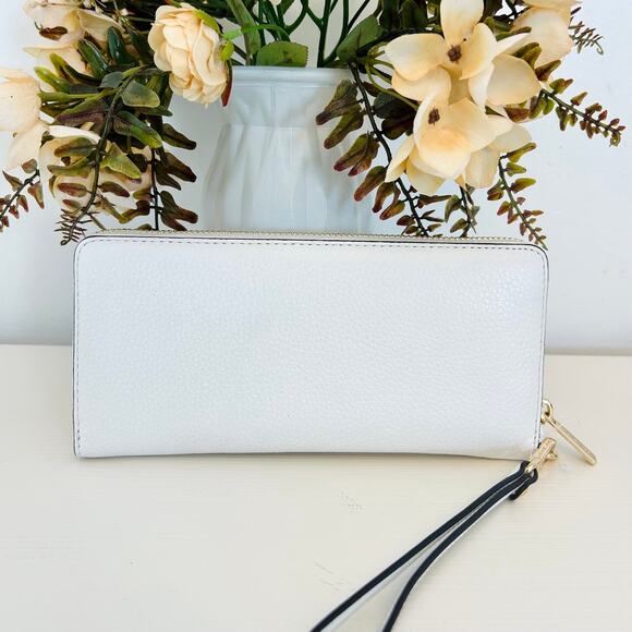 Michael Kors Large Continental Wallet Optic White MK - Picture 2 of 4